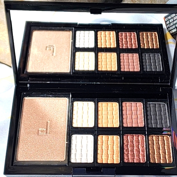 Doucce Freematic Smokey Eyeshadow Pro 9 Shade Palette NEW - Picture 2 of 10